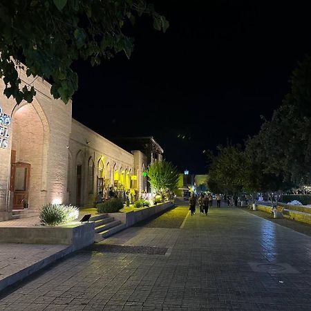 Munis Hotel Buchara Exteriör bild