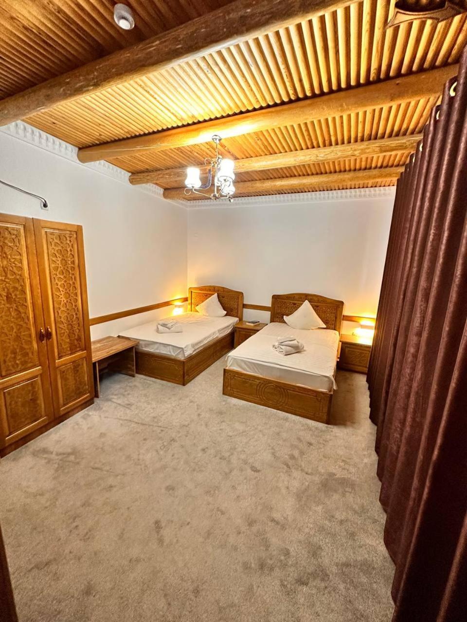 Munis Hotel Buchara Exteriör bild