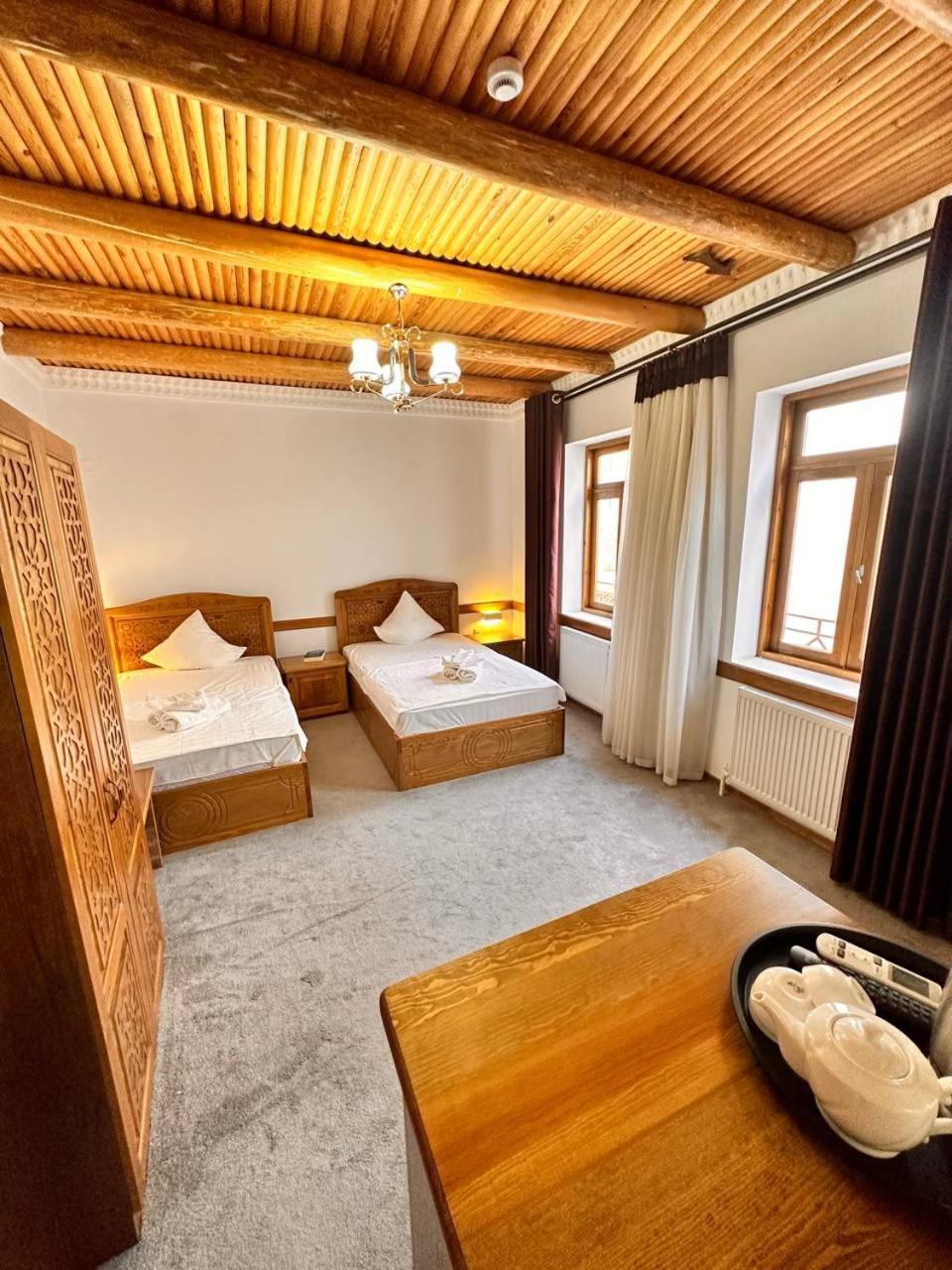 Munis Hotel Buchara Exteriör bild