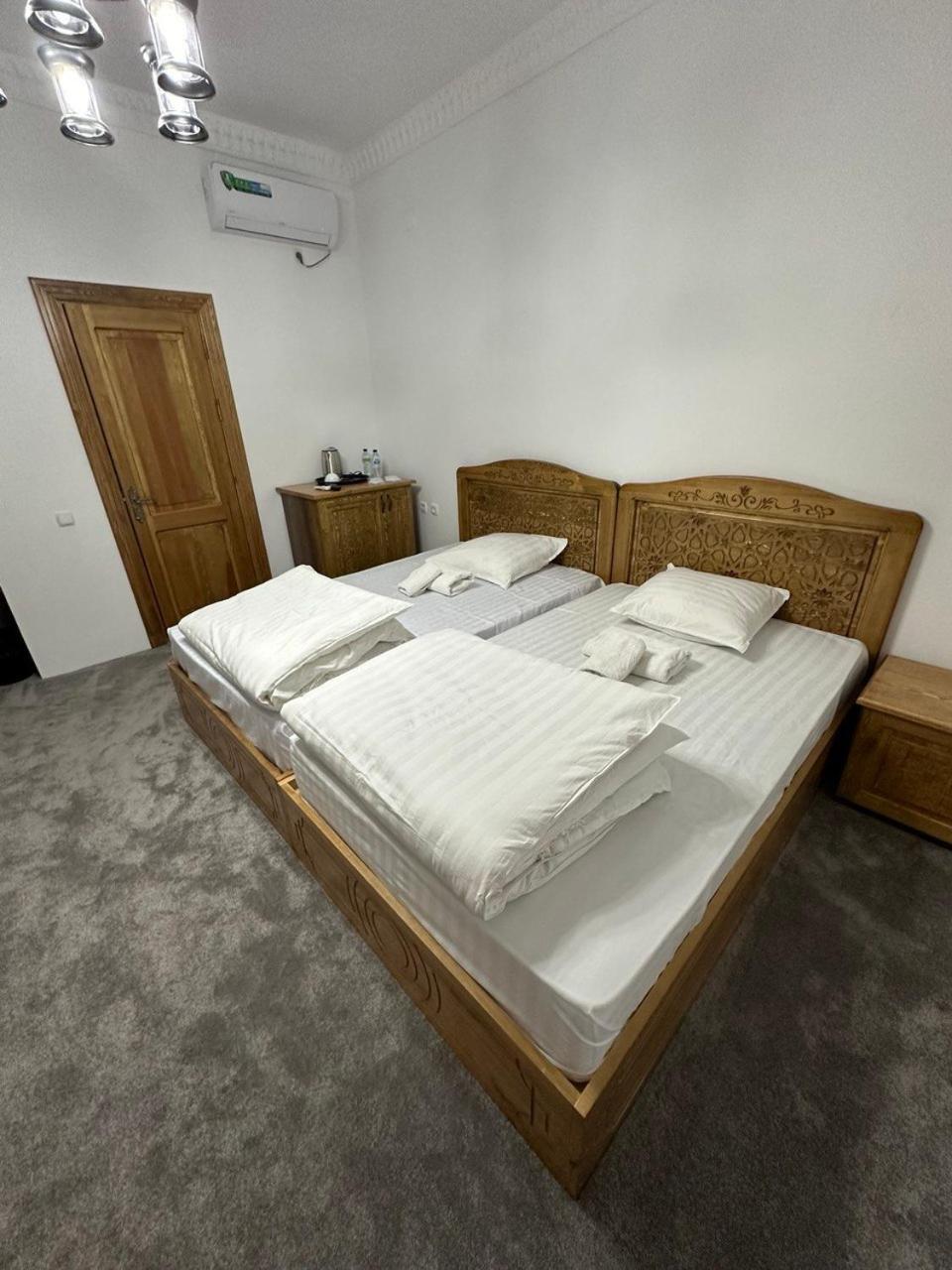 Munis Hotel Buchara Exteriör bild